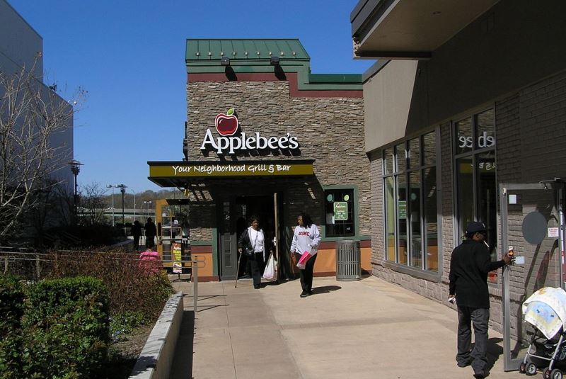 Applebee’s to give away free Classic Boneless Wings during Super Bowl