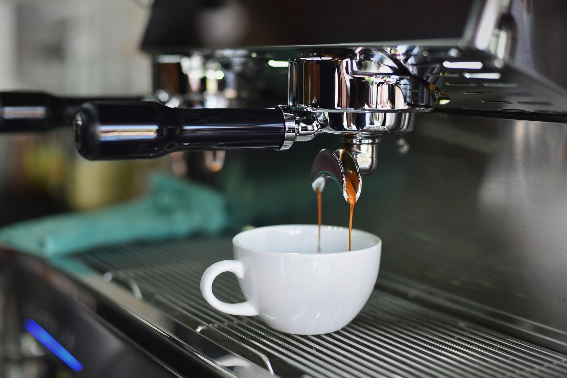 illycaffè boosts UK presence with new coffee bar at Eataly London