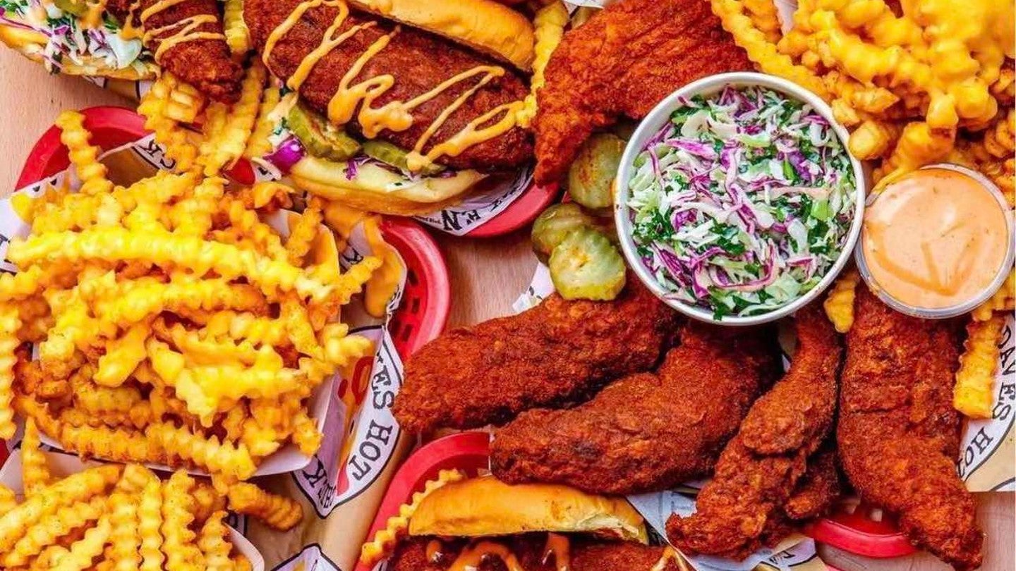 Dave's Hot Chicken partners Azzurri for UK and Ireland expansion