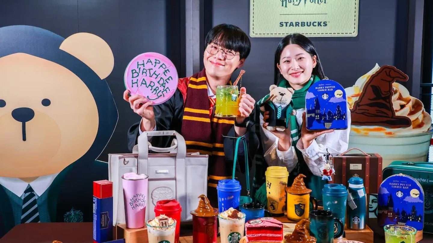 Starbucks Korea introduces Harry Potter-themed products