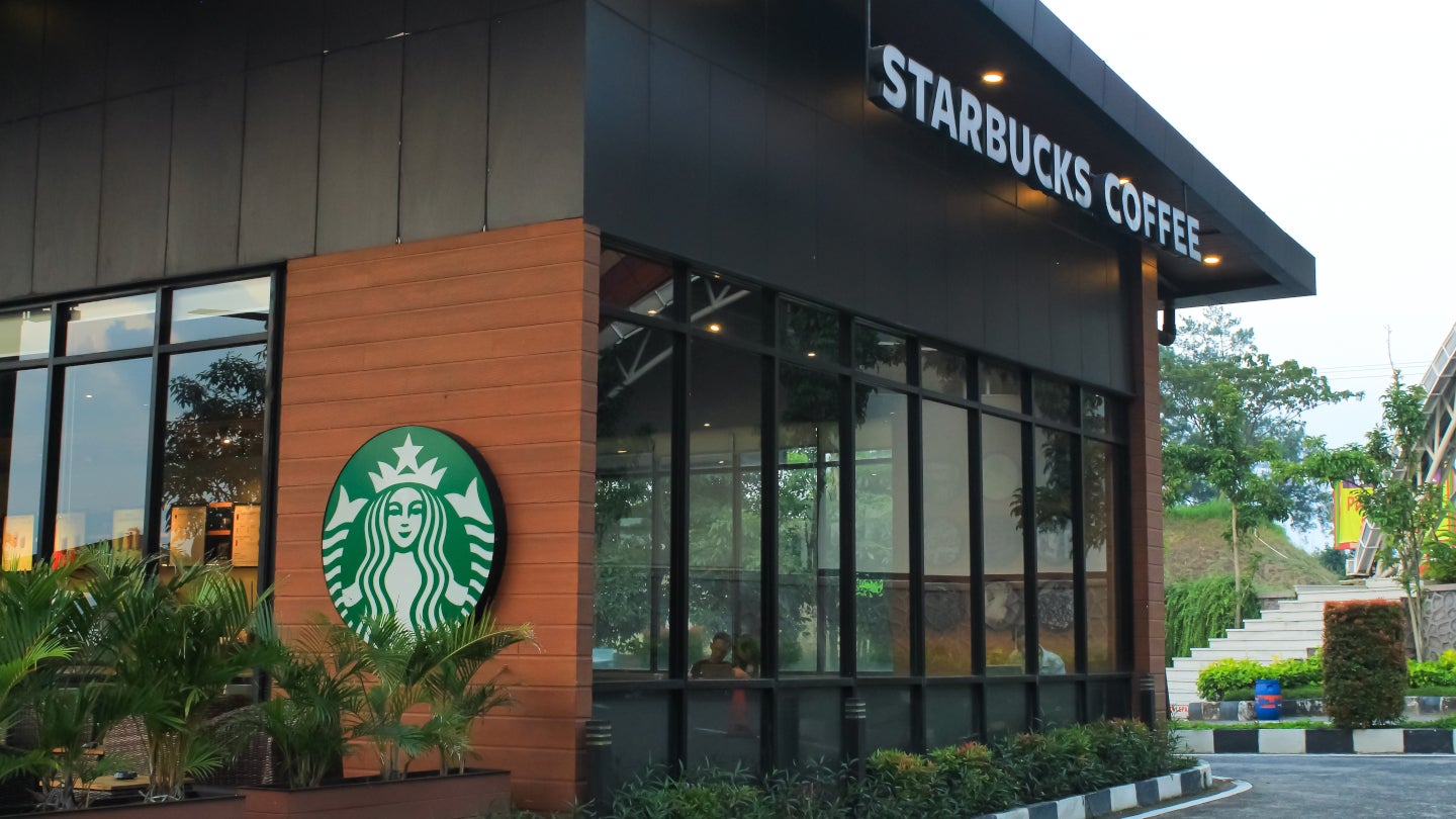 Starbucks returns to same store sales growth