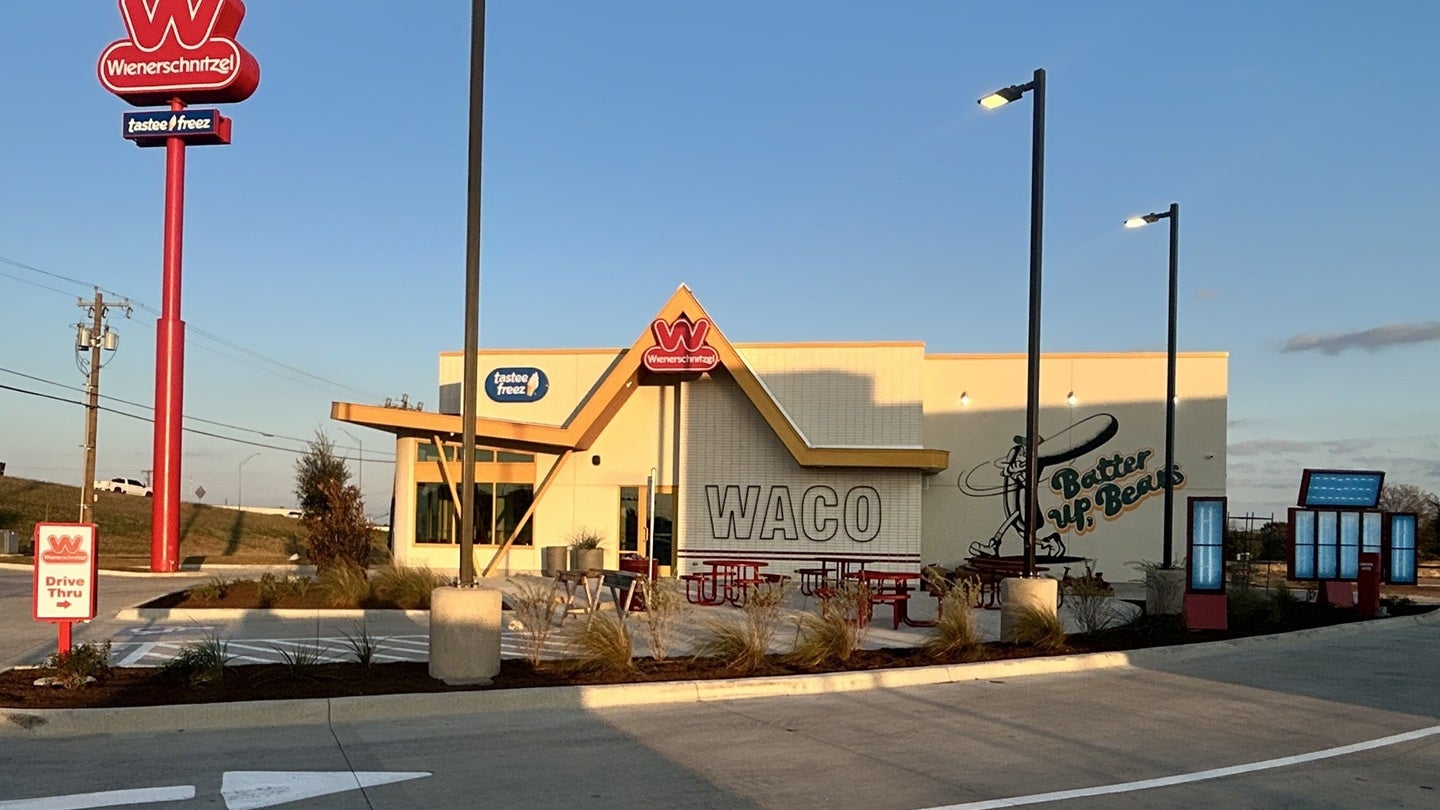 Hot dog chain Wienerschnitzel returns to Waco, Texas